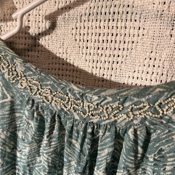 Lucky Brand stylish top Beaded embellishments around neck/chest - Picture 4 of 7
